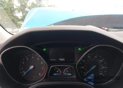 2015 Ford Focus Titanium из США, поврежденный, VIN 1FADP3J29FL373811